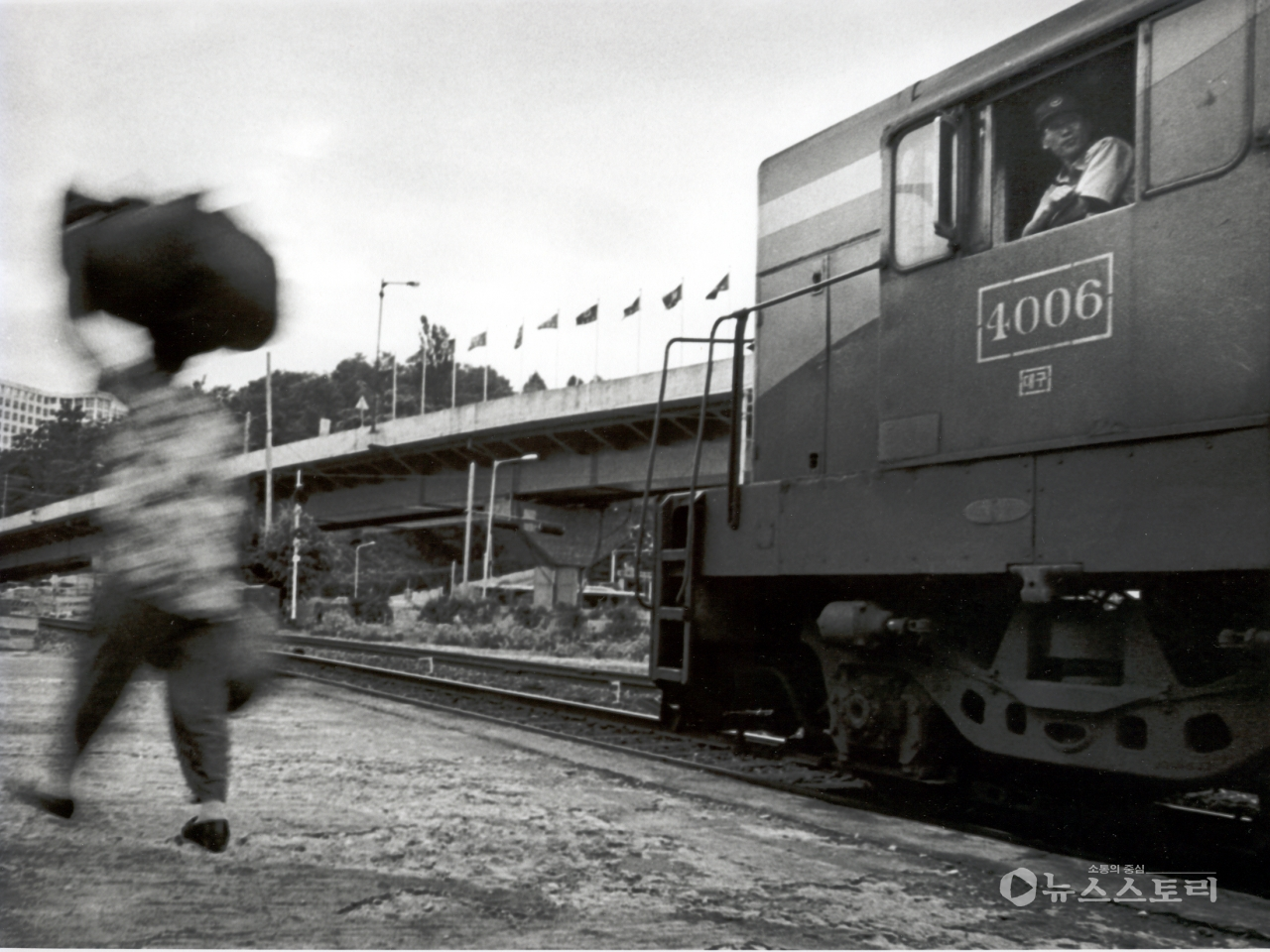 예소 아카이브가 김지연 사진작가의 '남광주역'을 주제로 두 번재 사진전을 갖는다. 사진은 '남광주 마지막 열차'. ⓒ예소 아카이브