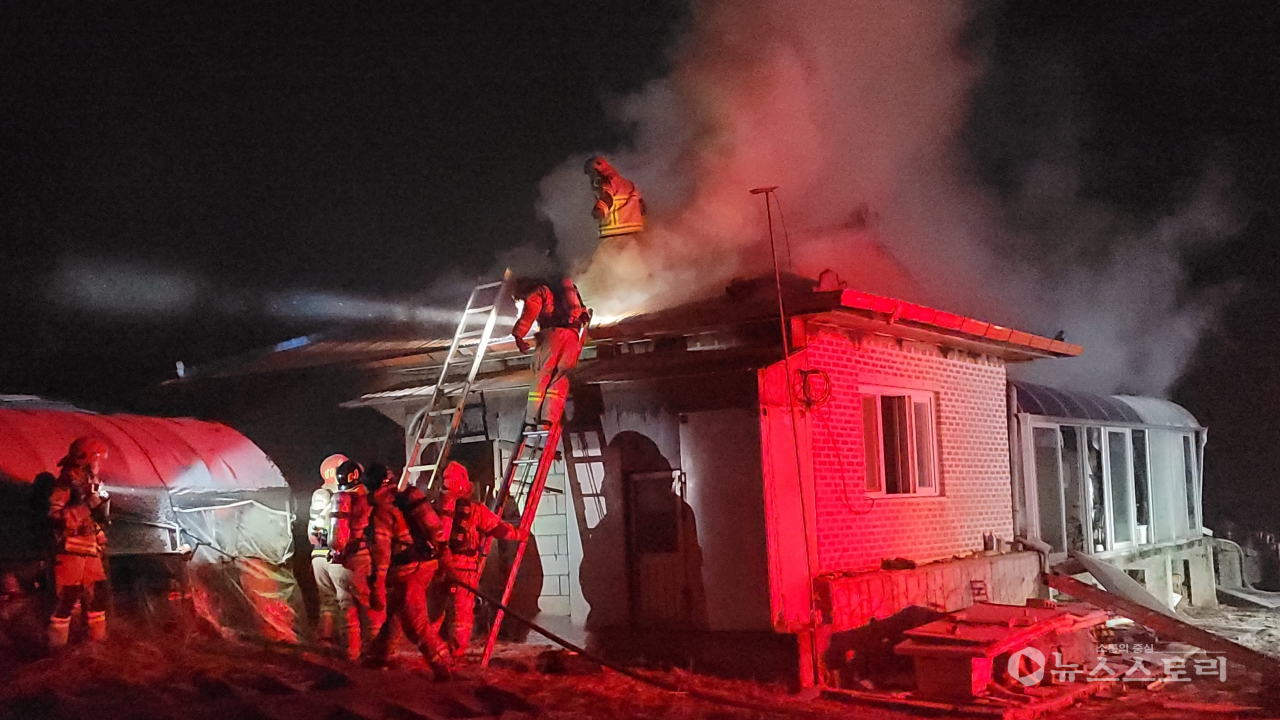 서천군 소재 단독주택에서 화재가 발생해 집 안에 있던 70대 남성이 사망했다. ⓒ이강선 서천군의원
