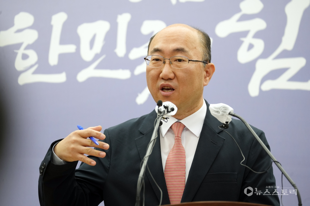 24일 김기영 행정부지사는 프레스센터에서 기자회견을 같고 산불 피해지역에 대한 복구 추진계획을 발표했다.