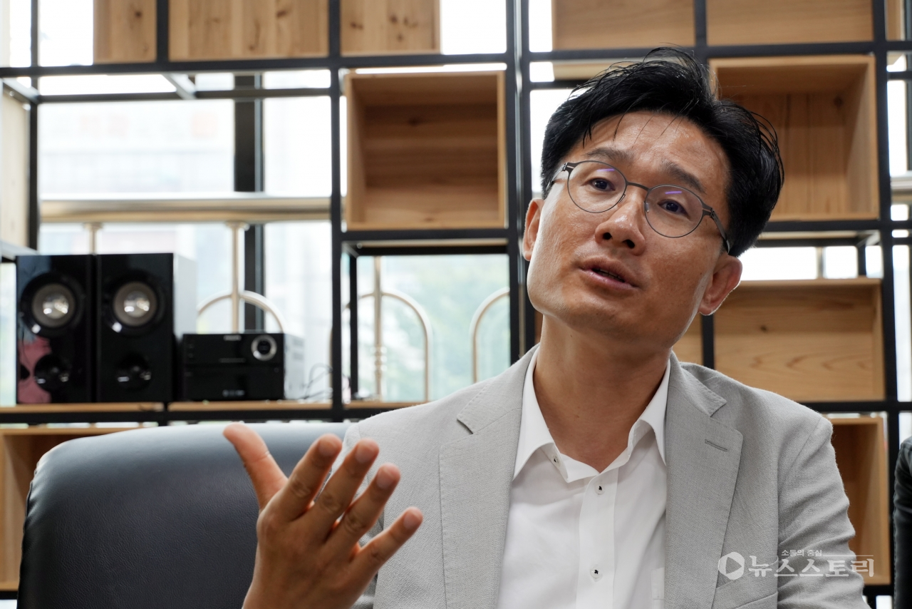 신현성 변호사가 내년 22대 총선에 출마 입장을 공식화하고 나서 보령시.서천군 지역구 더불어민주당 경선 대열에 본격 합류할 것으로 전망되고 있다.