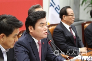 김무성 “교통정리 필요하다”, 원유철 “총선 승리에 기여”
