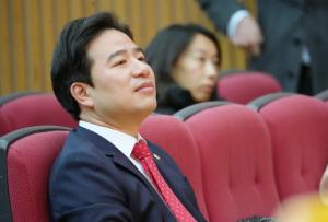 [포토]장동혁 의원 의정보고회 참석한 신영호 충남도의원